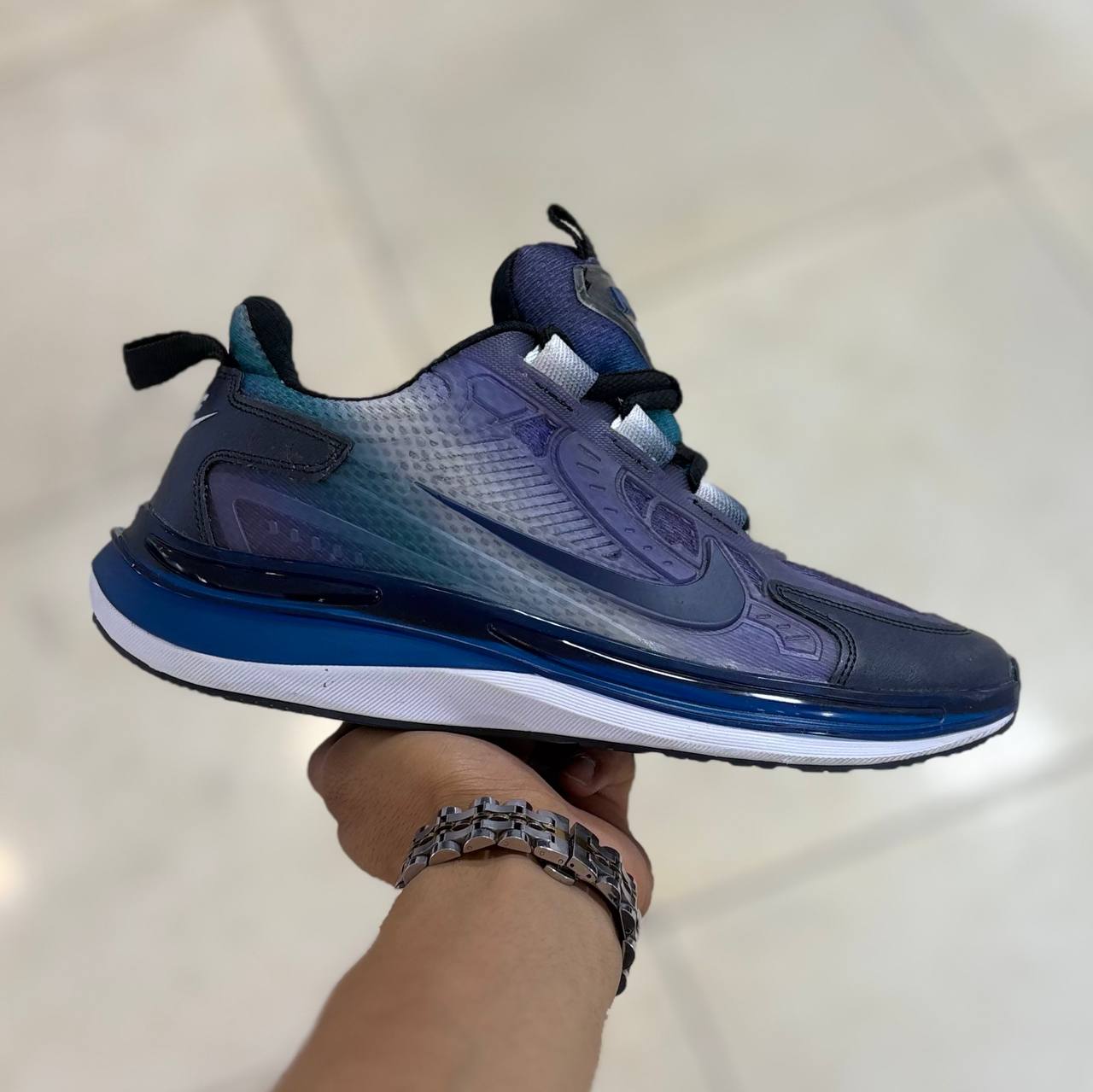 نایک ران بنفش (🇨🇳 (1356