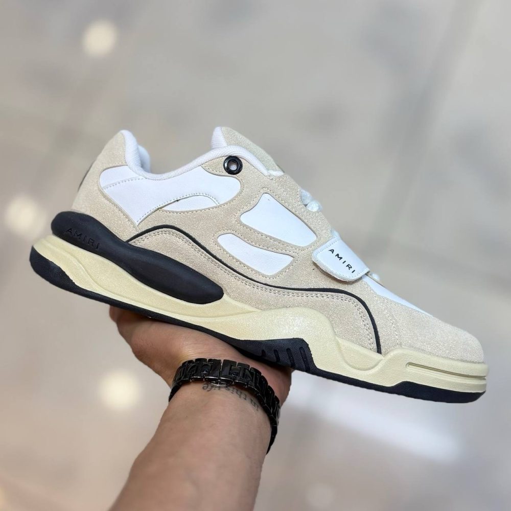 Amiri سفید کرم (1594)