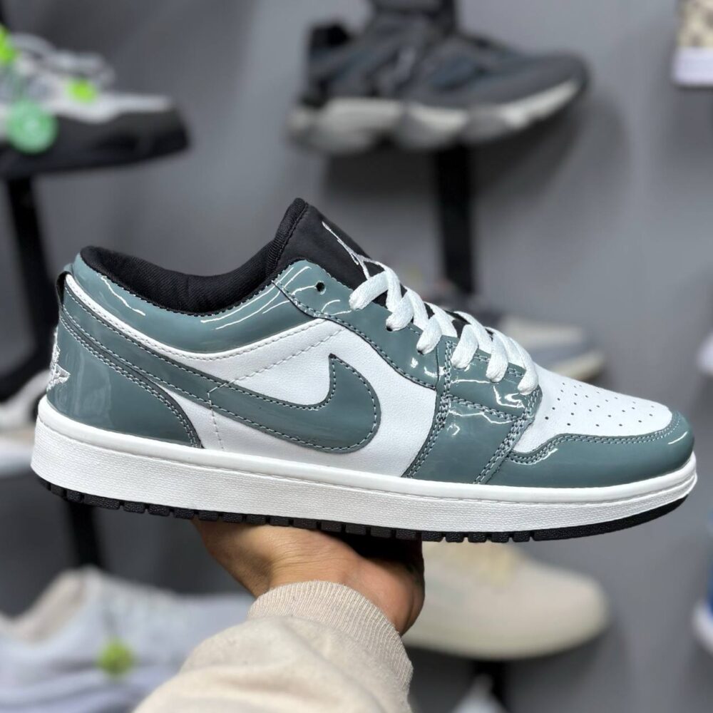 جردن ۱ ورنی سفید سبز کمرنگ (834)