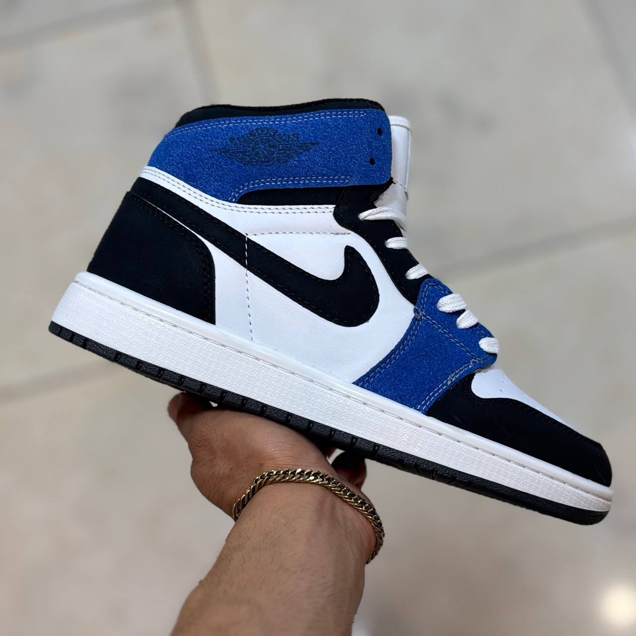 جردن ۱ ساق دار آبی مشکی (1387) جردن ۱ ساق دار آبی مشکی (1387)