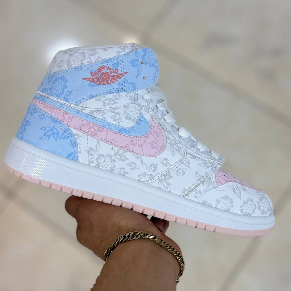 نایک جردن ساق دار دخترونه سفید صورتی (1384)