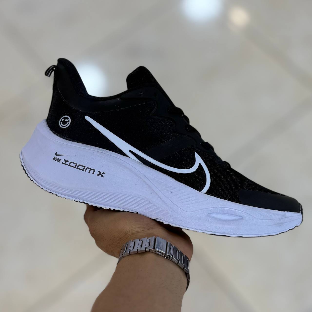 نایک لبخند سفید مشکی (1412) نایک لبخند سفید مشکی (1412)