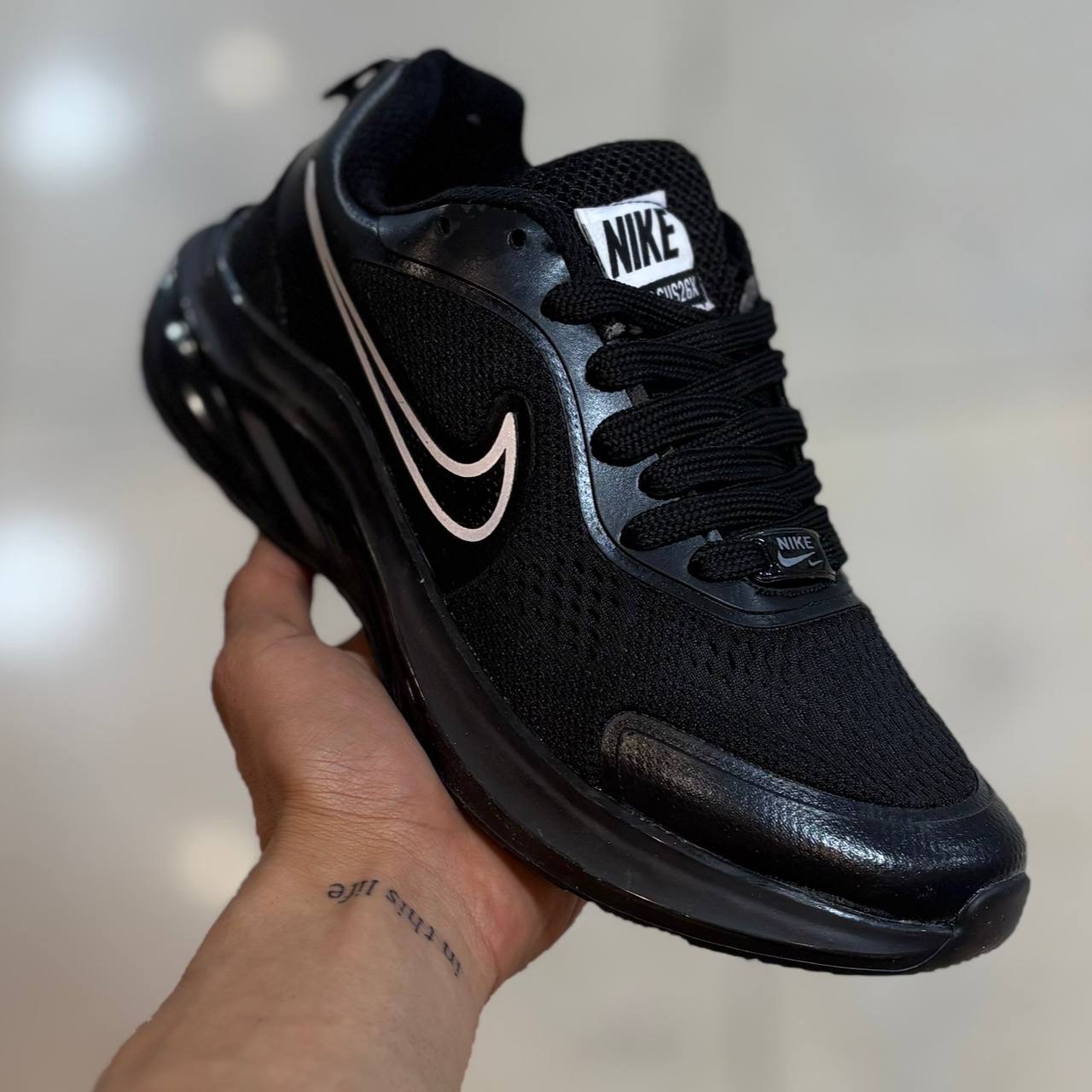 نایک زووم 🇨🇳 حراجی مشکی نایک زووم 🇨🇳 حراجی مشکی