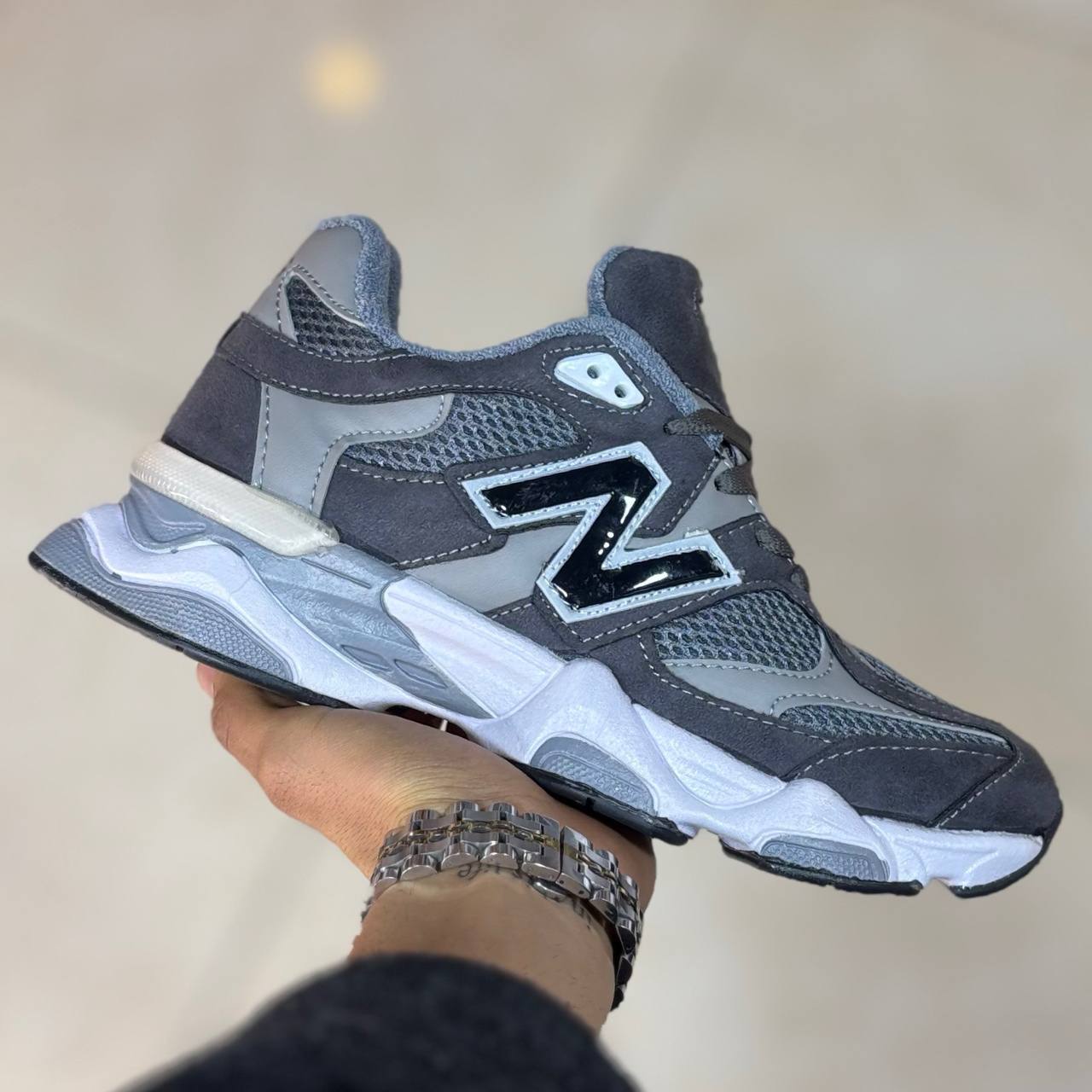 نیوبالانس 9060 طوسی (1472) نیوبالانس 9060 طوسی (1472)