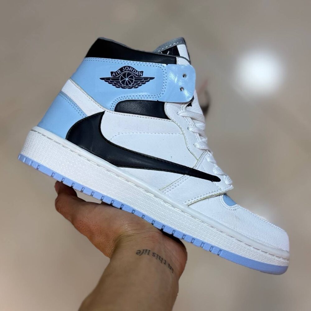 نایک ترویس سفید آبی (1507)